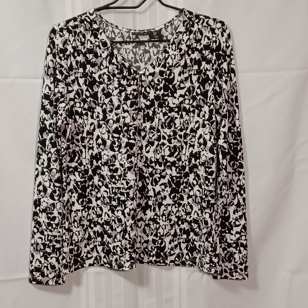 Tahari Top Womens M‎ Black Abstract Animal Print Long Sleeve V-Neck Blouse